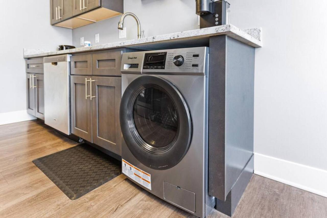 Your Cozy One Bedroom Midtown * Detroit